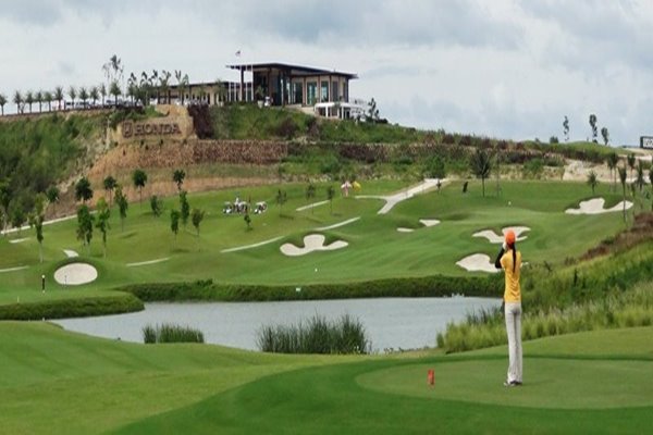 Grand Prix Golf Club in Thailand